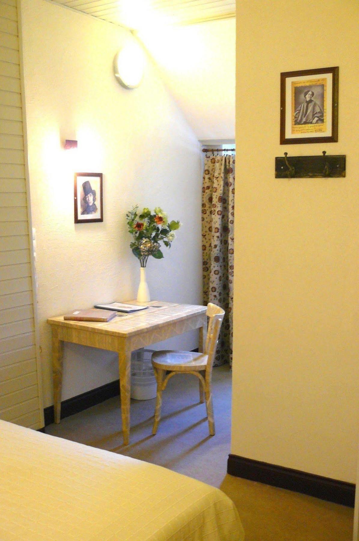 Hotel Mille Et Une Feuilles La Charité-sur-Loire 외부 사진